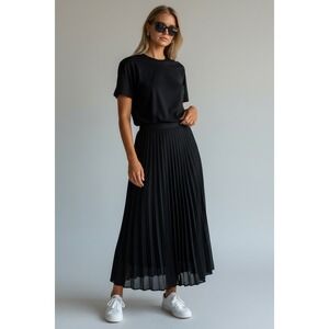 Forever 21 Contemporary Black Medium Pleated Midi Skirt Size Skirts Old Money